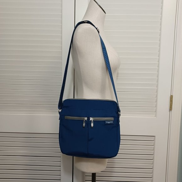 Baggallini Adjustable Crossbody Bag Blue Gray - Picture 9 of 13